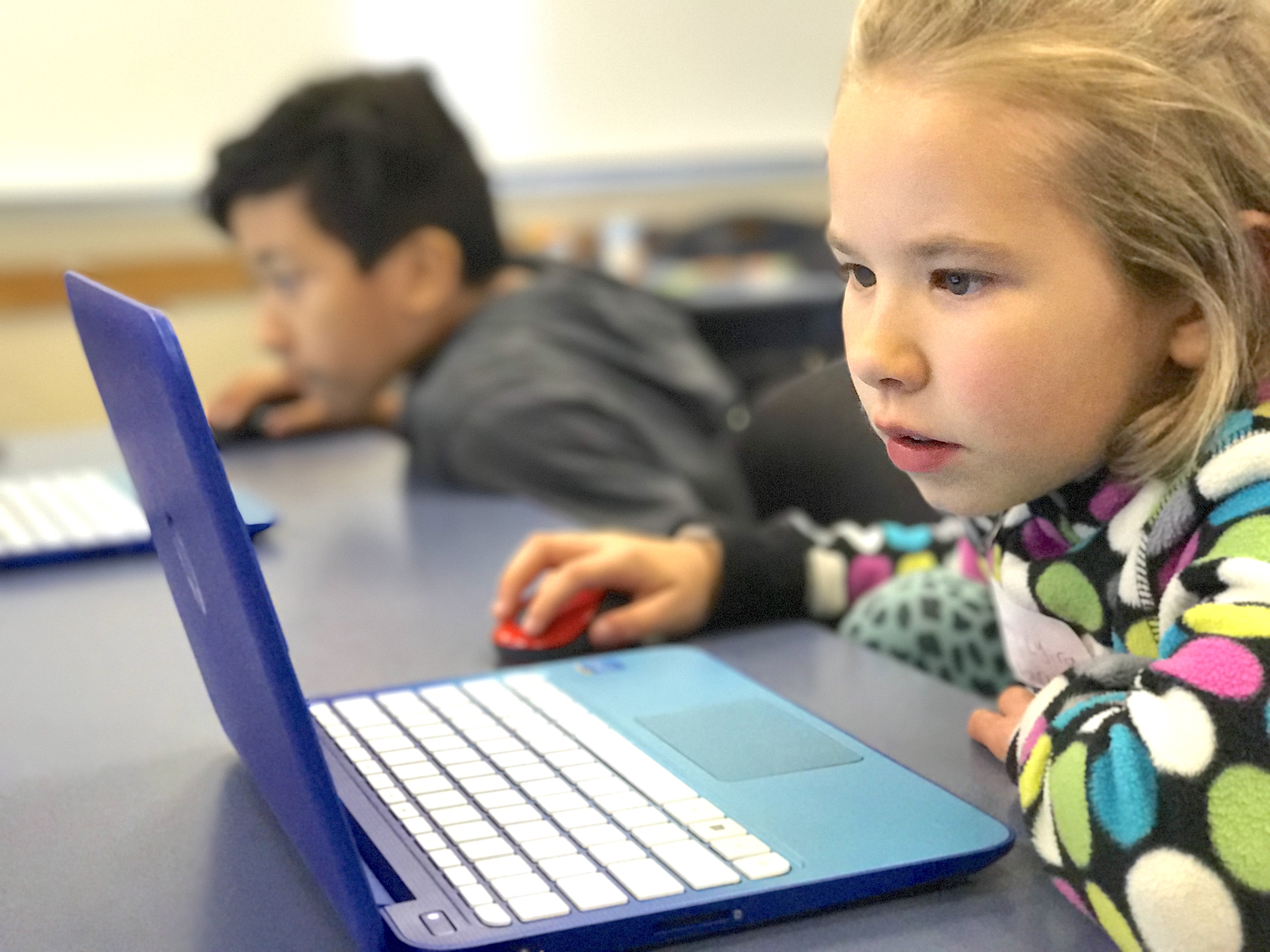 Girls can code - level up kids